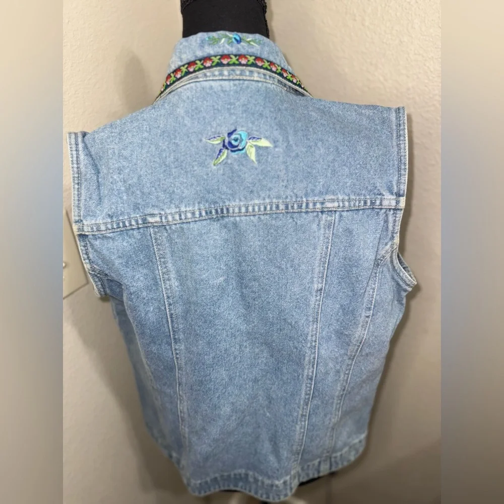 Vintage Bill Blass Denim Vest Embroidered Boho Western Floral 90s- Medium - Picture 8 of 8